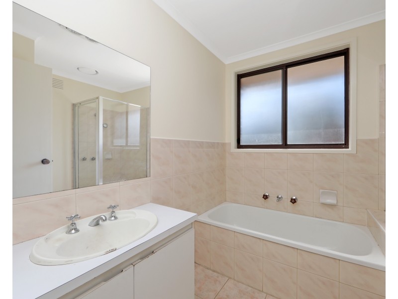 165 Dandelion Drive, Rowville VIC 3178