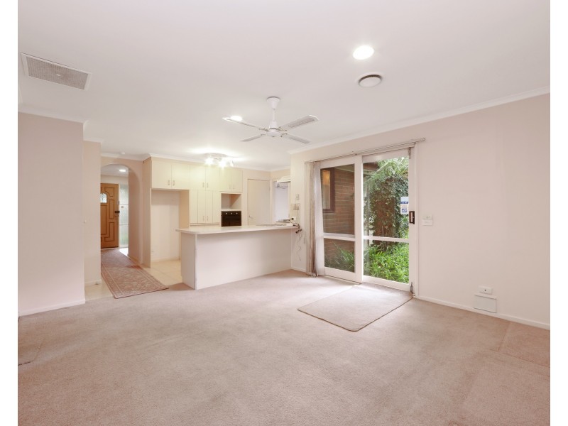 35 Halsbury Drive, Rowville VIC 3178