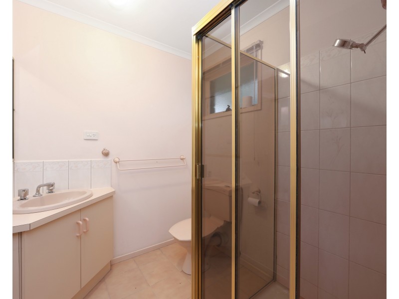 35 Halsbury Drive, Rowville VIC 3178