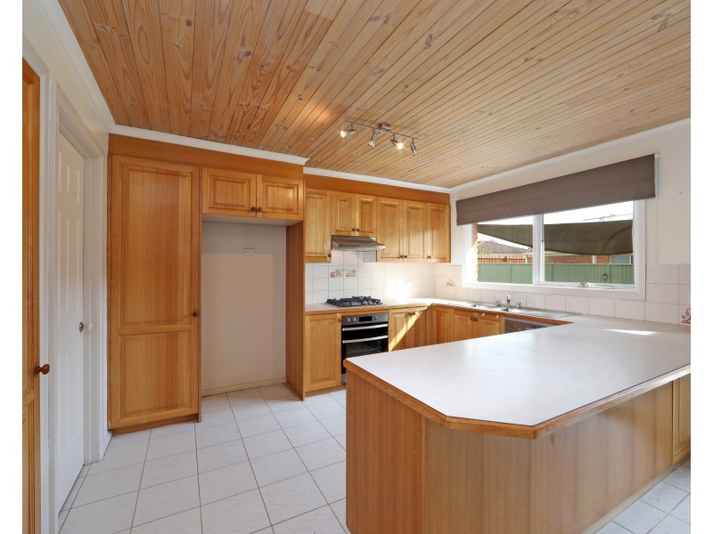 4  Jindabyne Court, Lysterfield VIC 3156