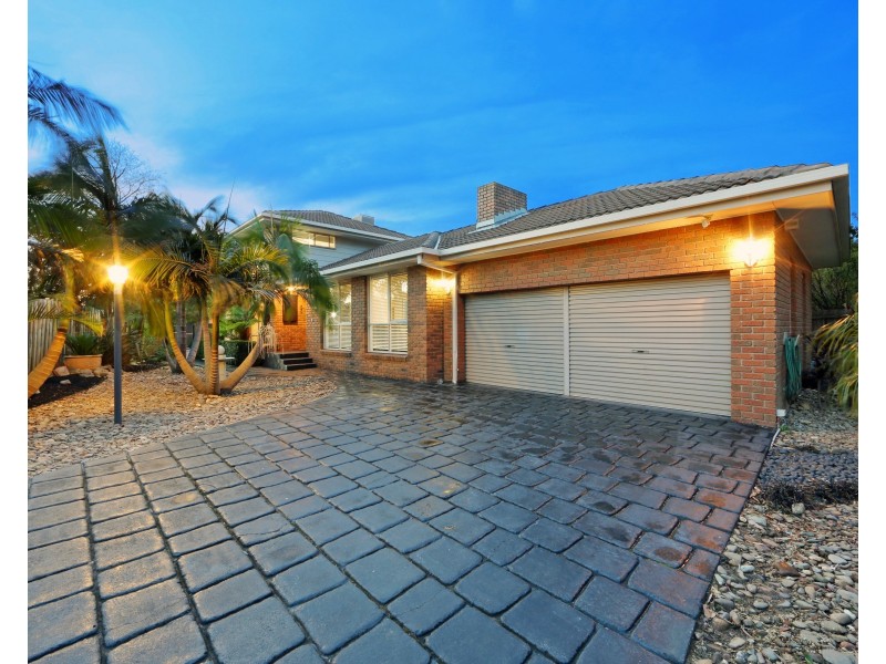 123 Dandelion Drive, Rowville VIC 3178