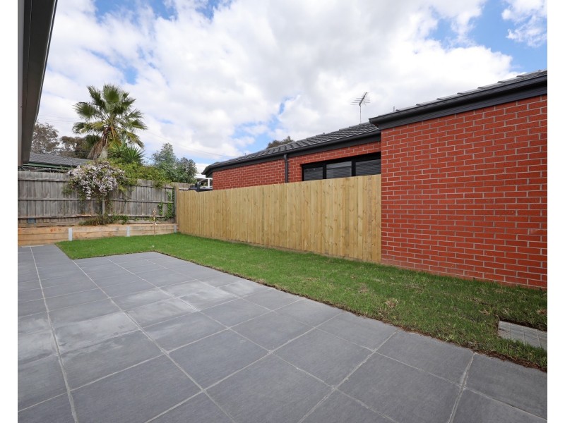 2/18 Denver Crescent, Rowville VIC 3178