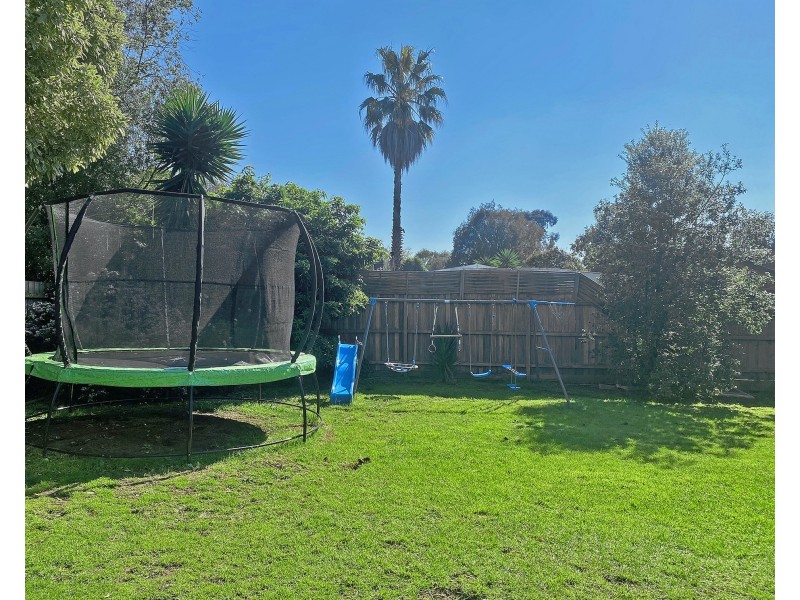 4 Balmoral Court, Rowville VIC 3178