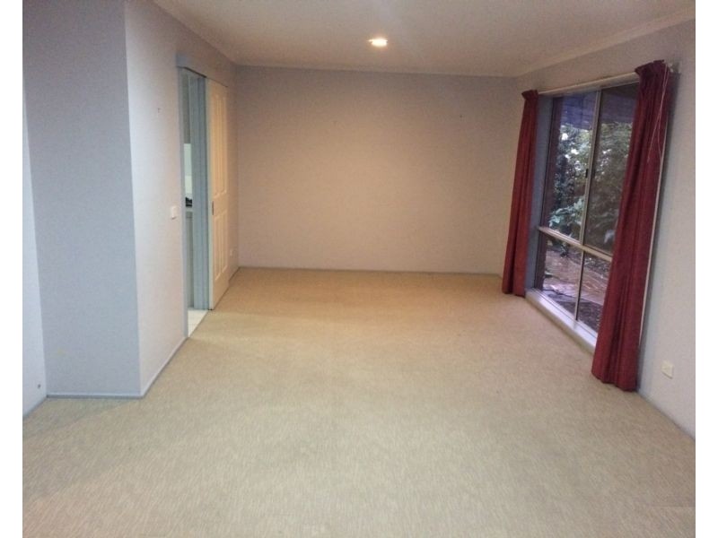 13 Landsborough Avenue, Rowville VIC 3178