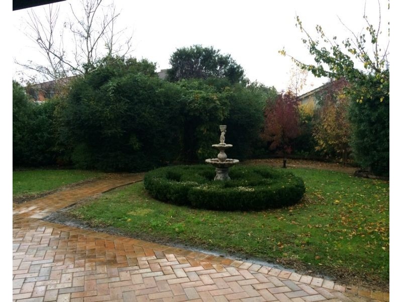 13 Landsborough Avenue, Rowville VIC 3178