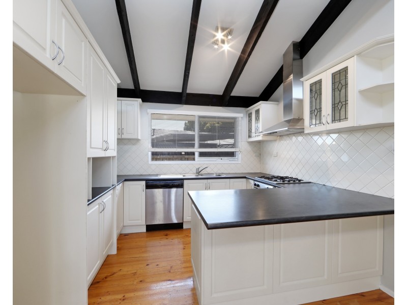 1 Hollyview  Court, Rowville VIC 3178