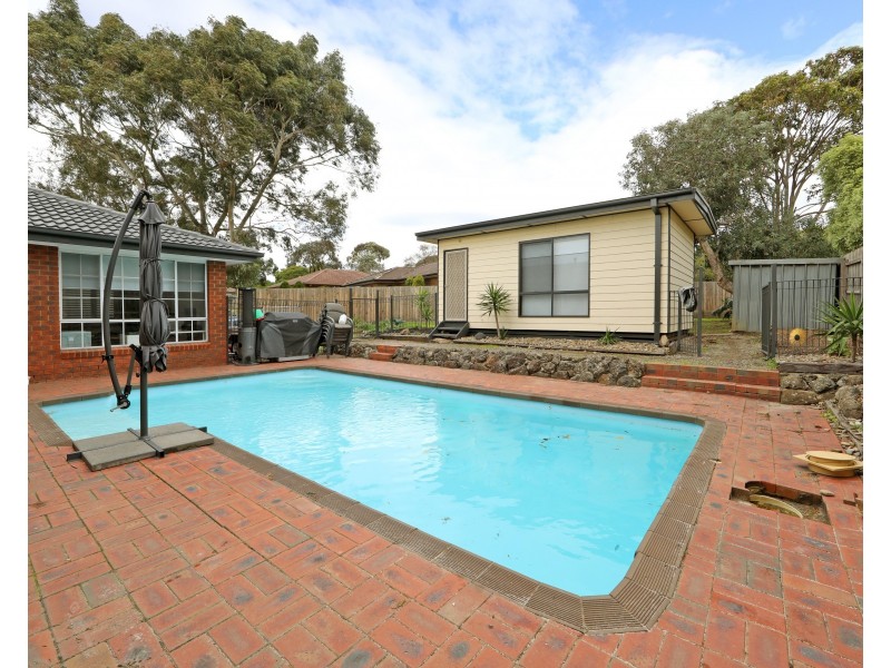 14 Prior Court, Rowville VIC 3178