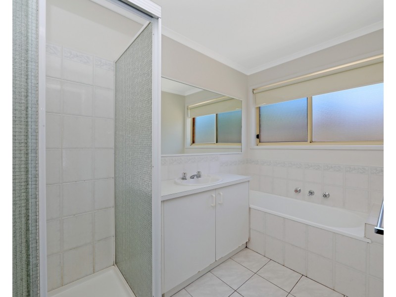 27 Farview Drive, Rowville VIC 3178