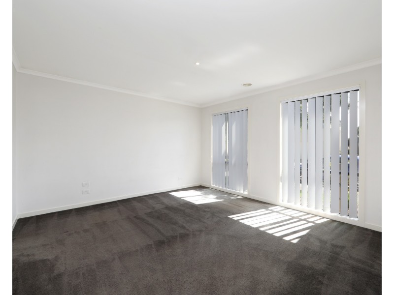 75 Sovereign Manors Crescent, Rowville VIC 3178