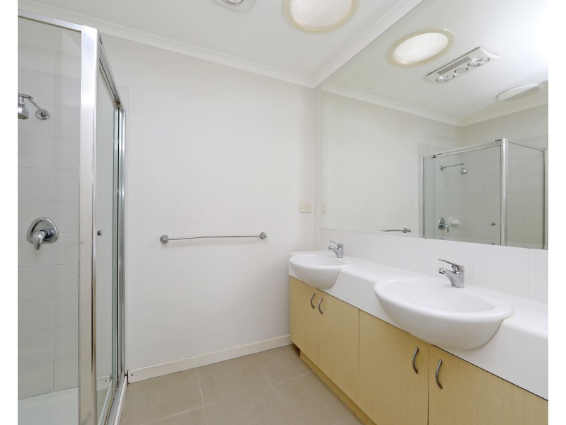 75 Sovereign Manors Crescent, Rowville VIC 3178