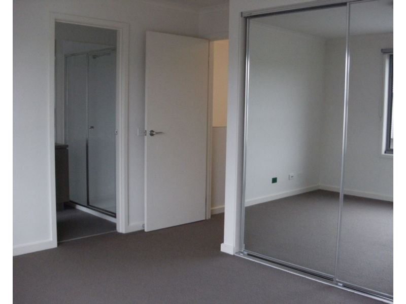 25 Newport Drive, Mulgrave VIC 3170