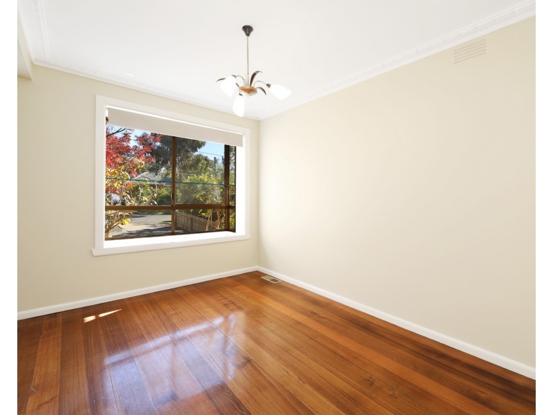 5 Highview Grove, Burwood East VIC 3151