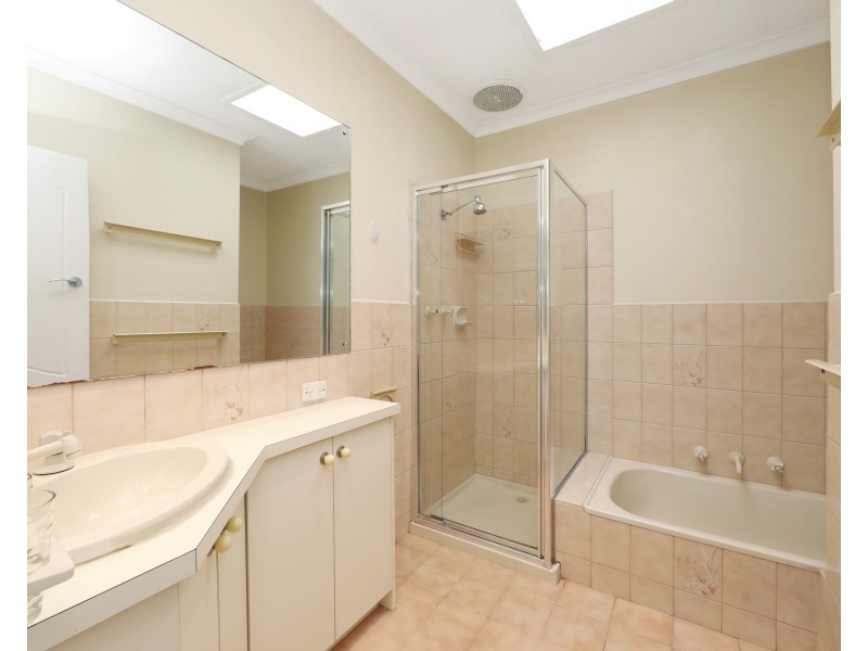 5 Highview Grove, Burwood East VIC 3151