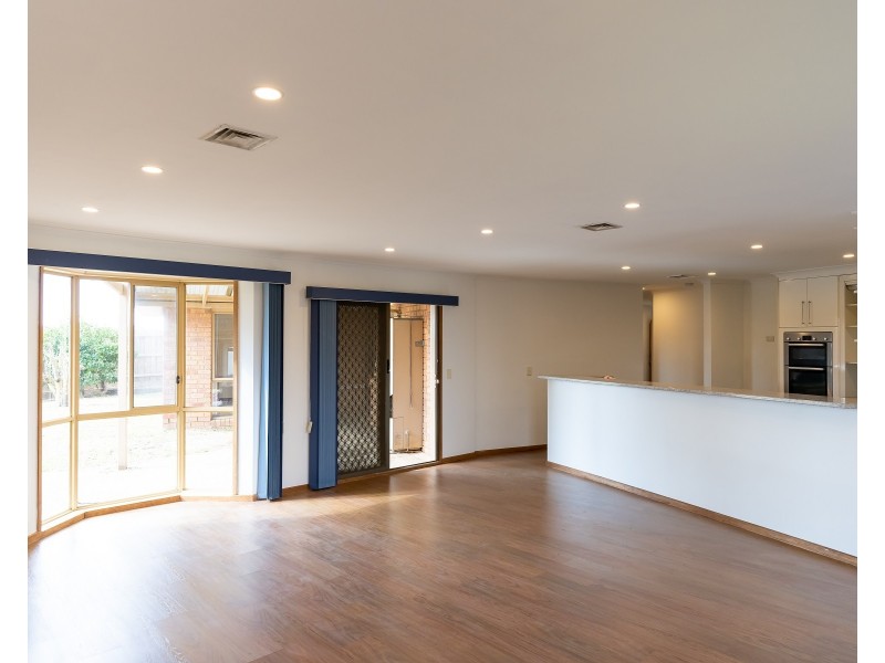 82 Lakeview Avenue, Rowville VIC 3178