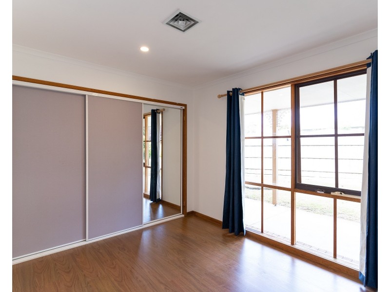 82 Lakeview Avenue, Rowville VIC 3178