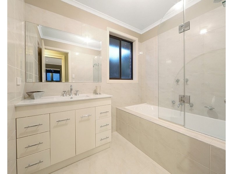 294 Dandelion Drive, Rowville VIC 3178