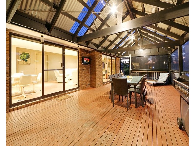 294 Dandelion Drive, Rowville VIC 3178