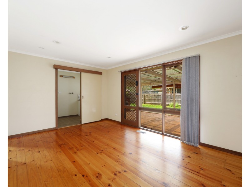 42 Willow Ave, Rowville VIC 3178