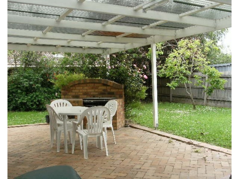 42 Willow Ave, Rowville VIC 3178