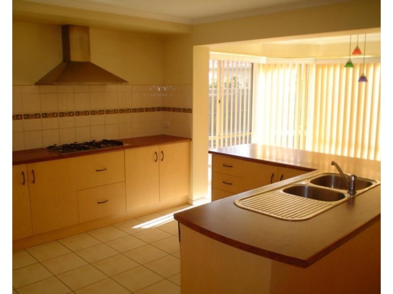 24 Delfin Court, Rowville VIC 3178