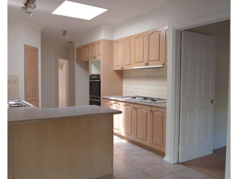 3 Maitland Close, Rowville VIC 3178