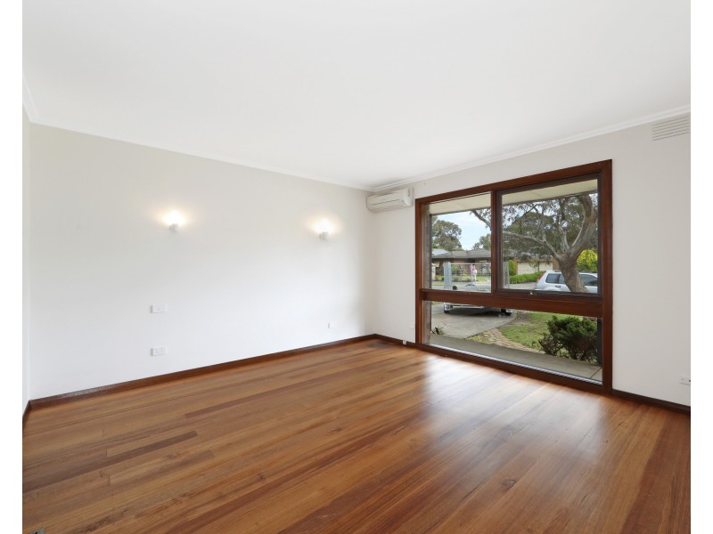 18 Thornley Close, Ferntree Gully VIC 3156