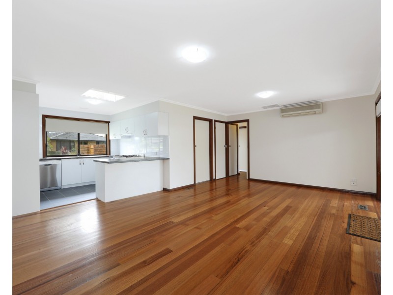 18 Thornley Close, Ferntree Gully VIC 3156