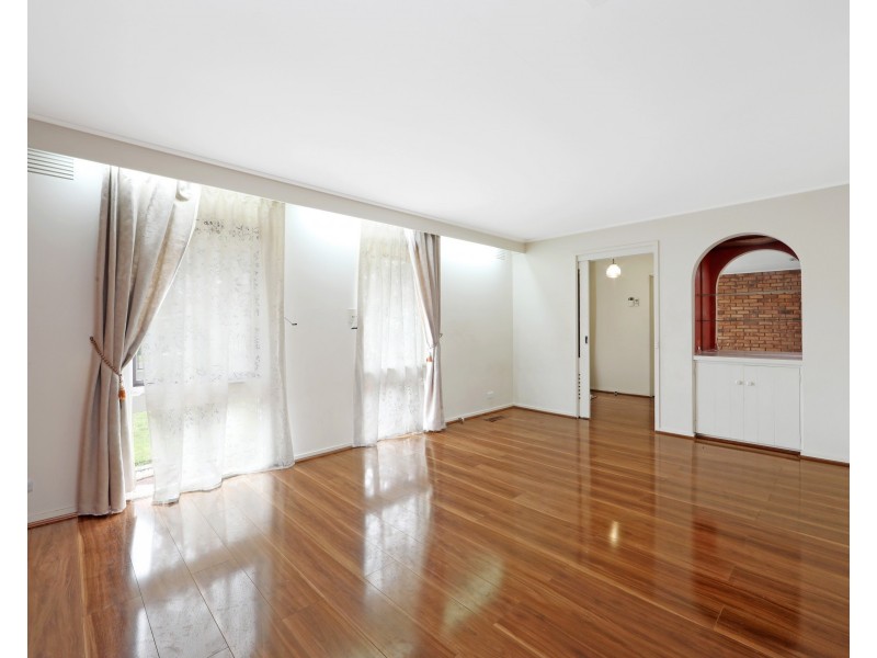 118 Outlook  Drive, Dandenong North VIC 3175