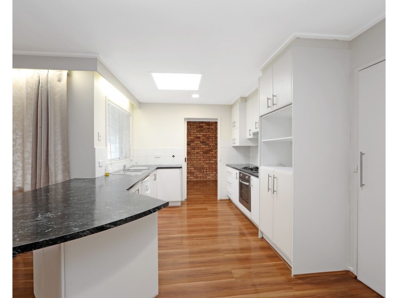 118 Outlook  Drive, Dandenong North VIC 3175