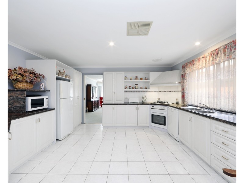 14 Amazon Court, Rowville VIC 3178