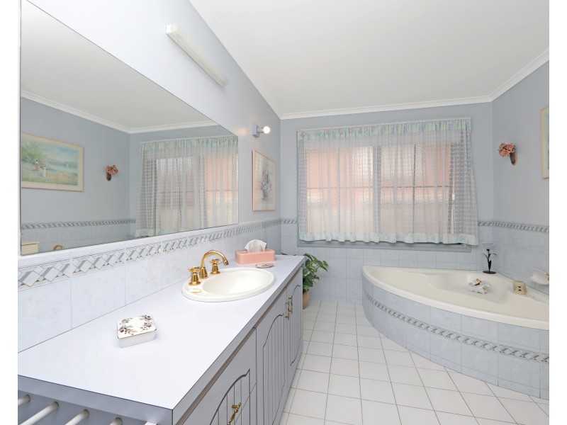 14 Amazon Court, Rowville VIC 3178