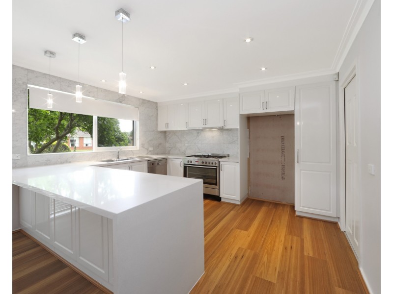 42 Tamboon Drive, Rowville VIC 3178