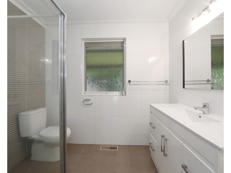 42 Tamboon Drive, Rowville VIC 3178