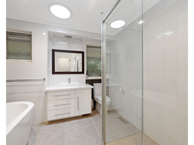 42 Tamboon Drive, Rowville VIC 3178