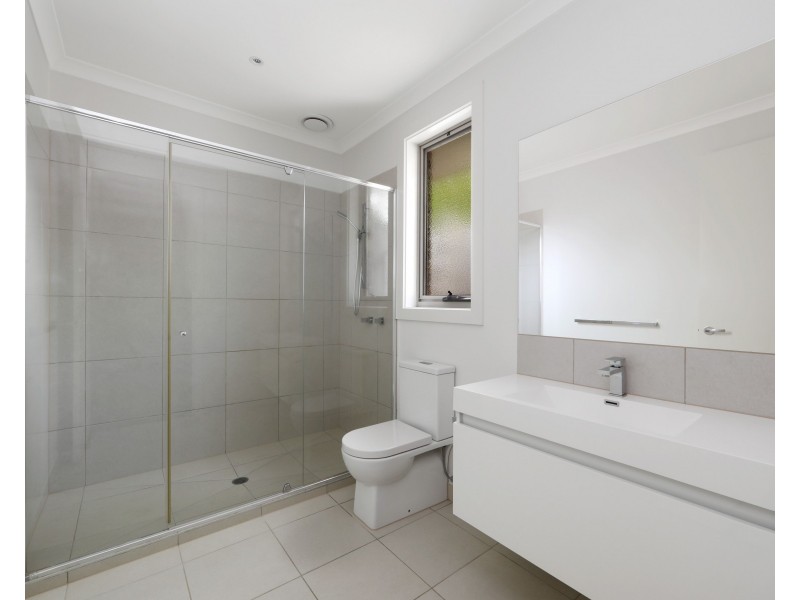 2/5 O’Connor Road, Knoxfield VIC 3180