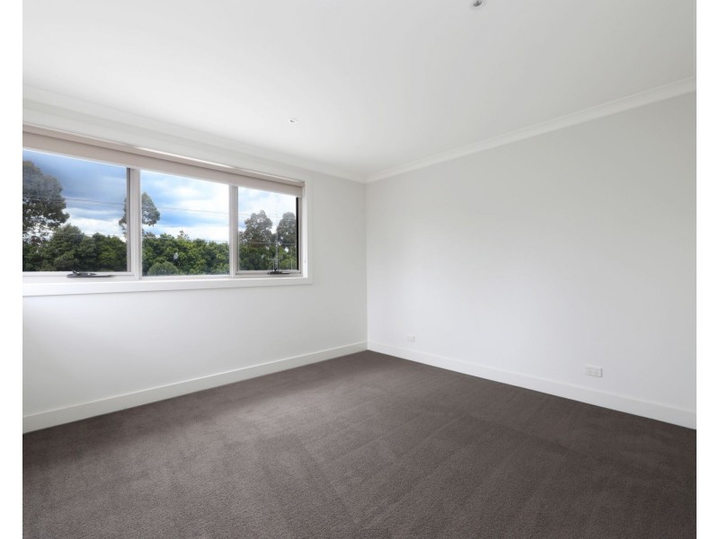 2/5 O’Connor Road, Knoxfield VIC 3180