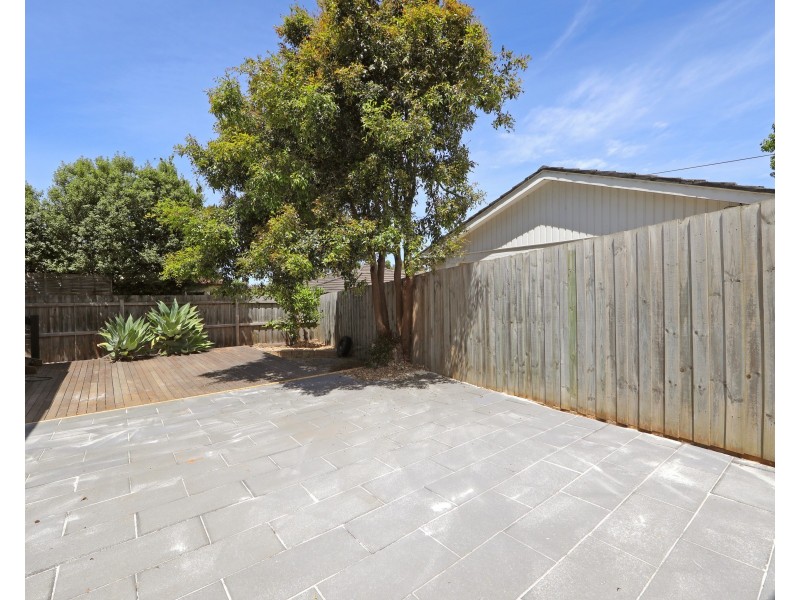 8 Vivienne Avenue, Boronia VIC 3155