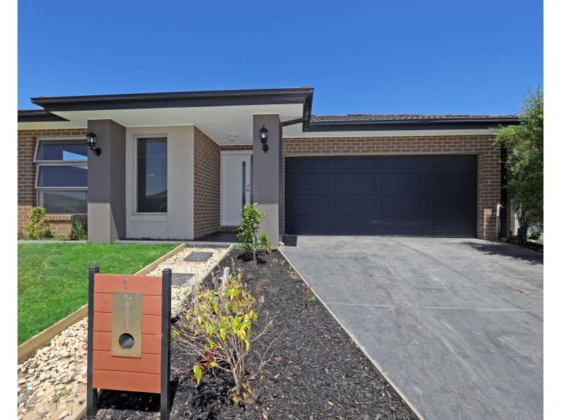 1 Fellowship Street, Clyde North VIC 3978