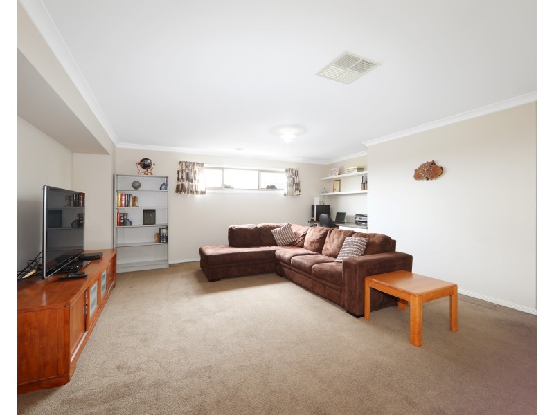 15 Riparian Way, Ferntree Gully VIC 3156