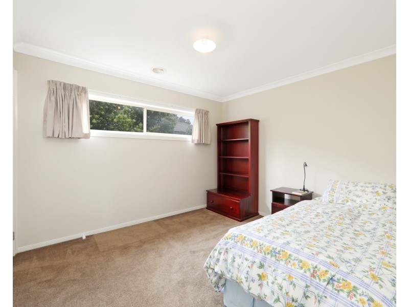 15 Riparian Way, Ferntree Gully VIC 3156