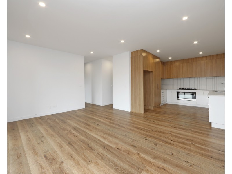 2/57 Kingloch  Parade, Wantirna VIC 3152