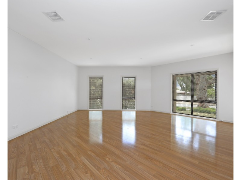 3 Lakeview Avenue, Rowville VIC 3178