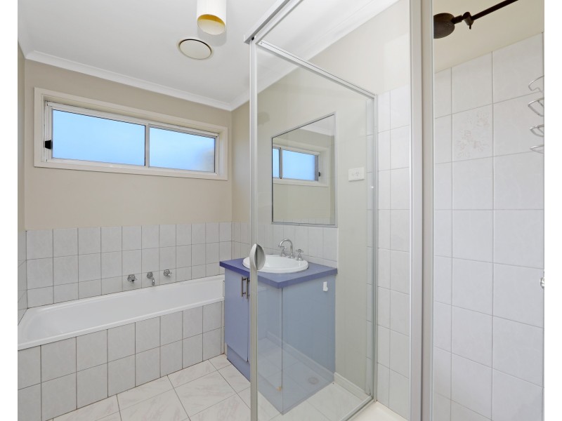 17 Sunshine Street, Rowville VIC 3178