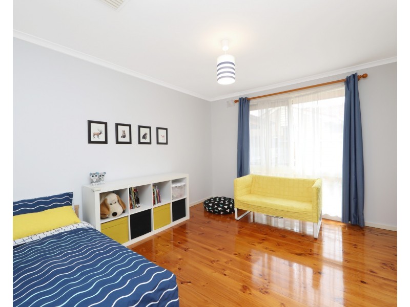 17 Bexsarm Crescent, Rowville VIC 3178