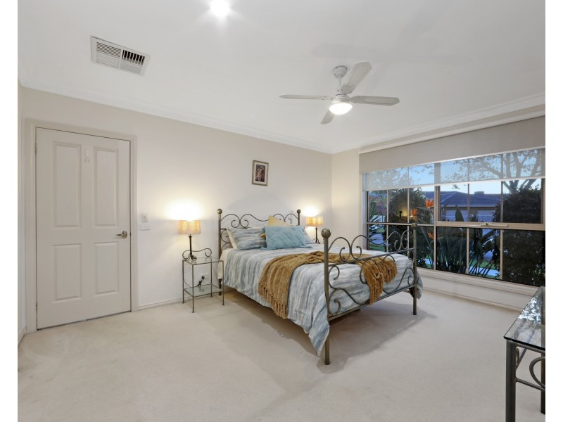 5 Finley Court, Endeavour Hills VIC 3802