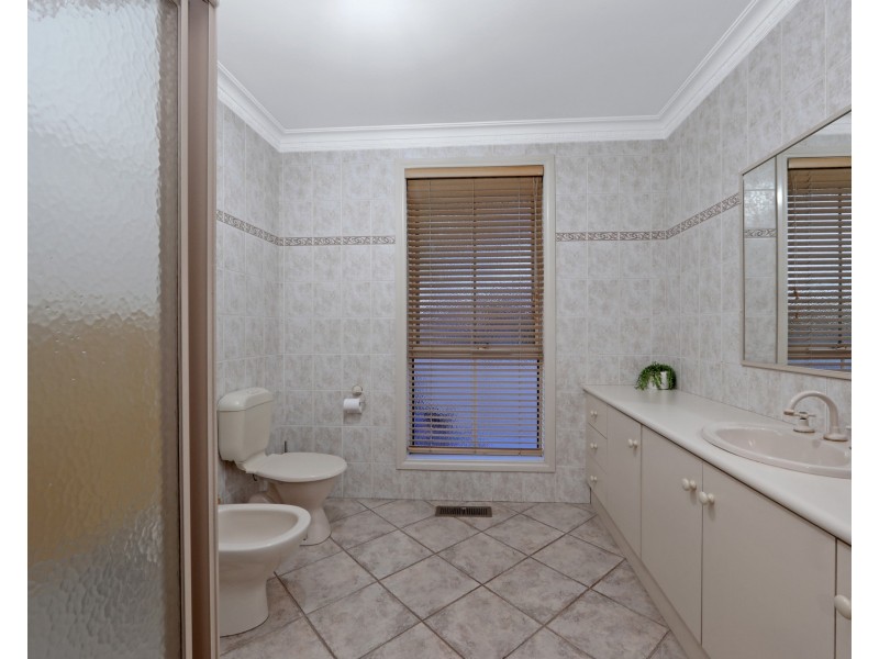 5 Finley Court, Endeavour Hills VIC 3802