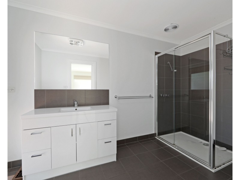 21 Erie Avenue, Rowville VIC 3178