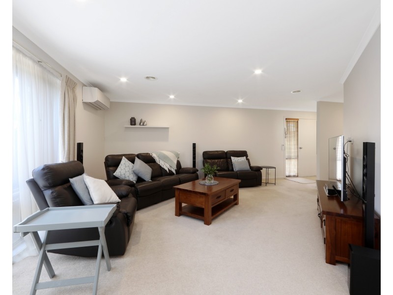 4 Rosebank Court, Rowville VIC 3178