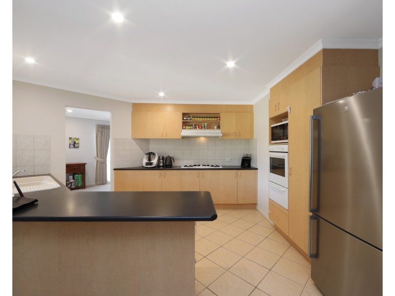 4 Rosebank Court, Rowville VIC 3178