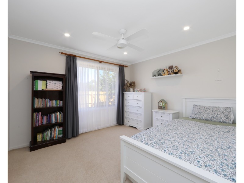 4 Rosebank Court, Rowville VIC 3178